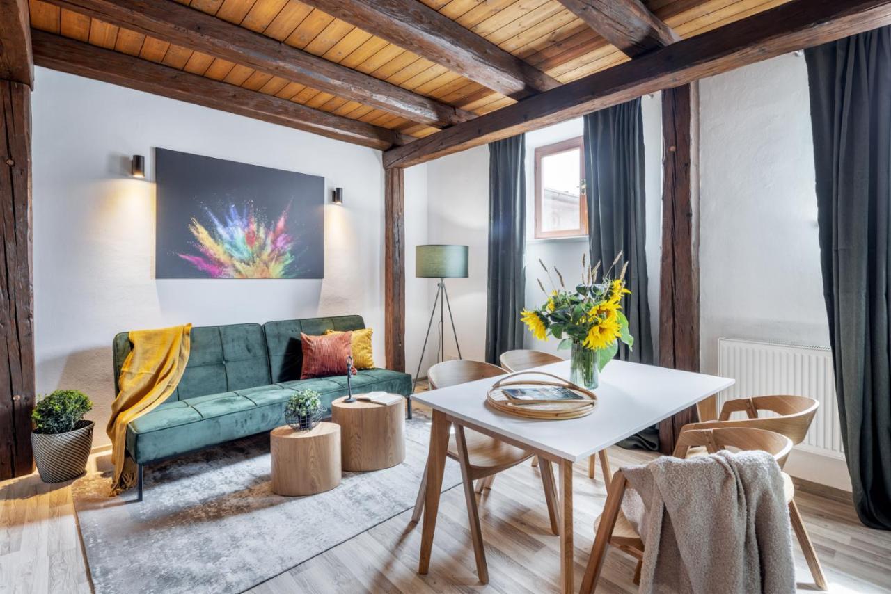 Wine & Bike City Tower Apartments Znojmo Eksteriør billede