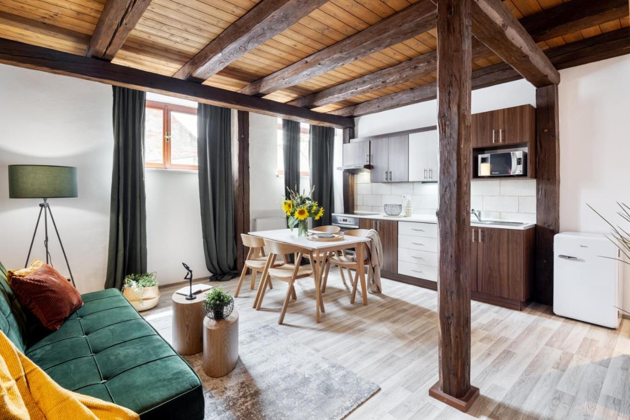 Wine & Bike City Tower Apartments Znojmo Eksteriør billede