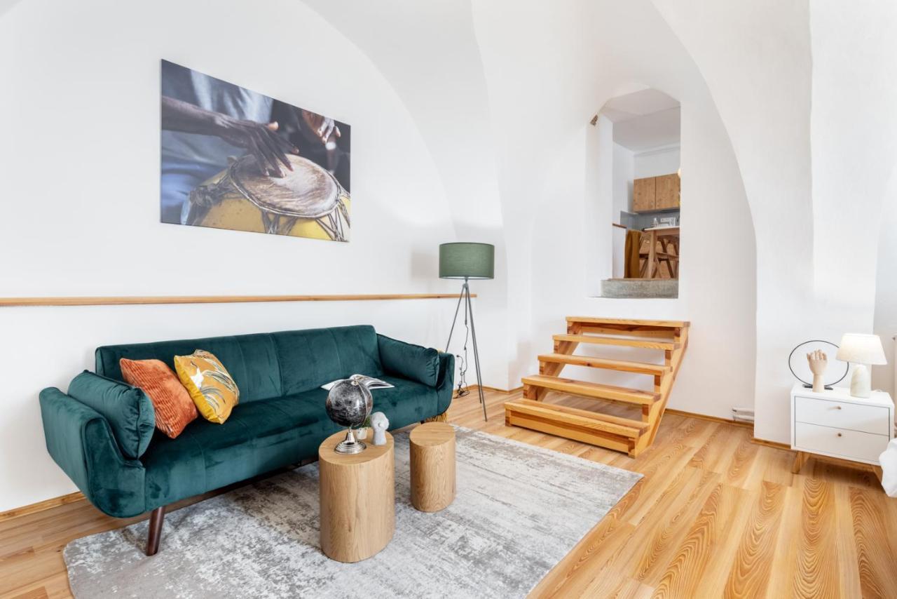 Wine & Bike City Tower Apartments Znojmo Eksteriør billede